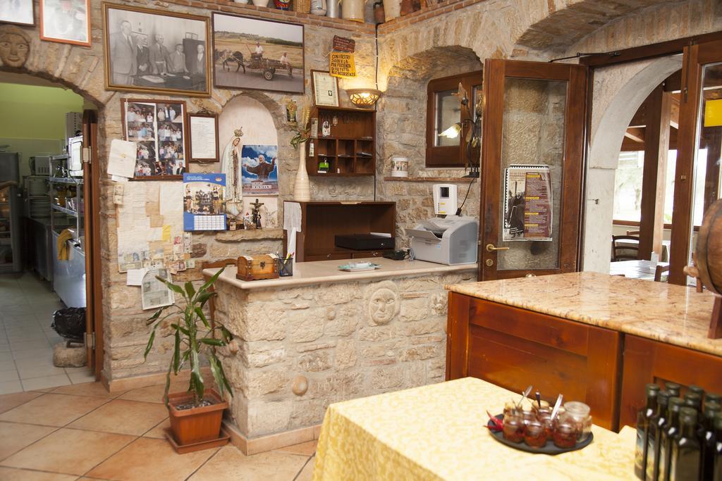 ピエトレルチーナ Agriturismo La Vecchia Cascina Di Paolo & Belindaヴィラ エクステリア 写真
