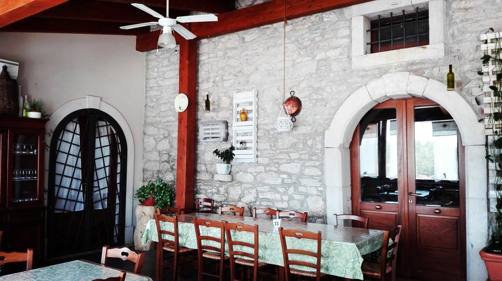 ピエトレルチーナ Agriturismo La Vecchia Cascina Di Paolo & Belindaヴィラ エクステリア 写真
